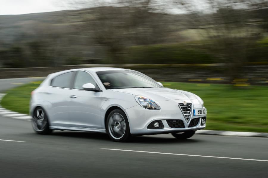  Alfa Romeo Giulietta (940) 2014 года  (UK) (фото 6 из 54)